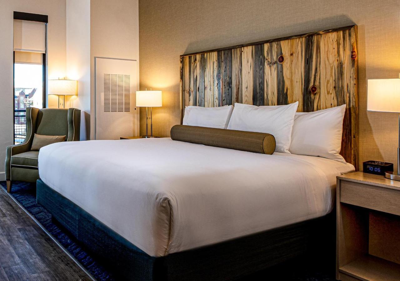 Hotel Maverick Гранд Джанкшен Экстерьер фото